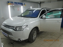 Тонировка "Хамелеон" на Mitsubishi Outlander